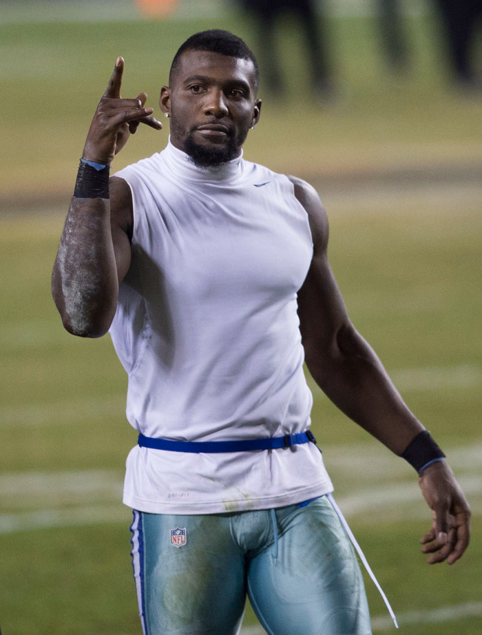 Dez Bryant playing for the Dallas Cowboys in 2015